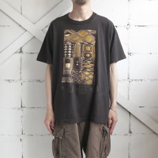 画像2: 1990's "KUBA" Modern  Print T-Shirt　BLACK　size L-XL (2)